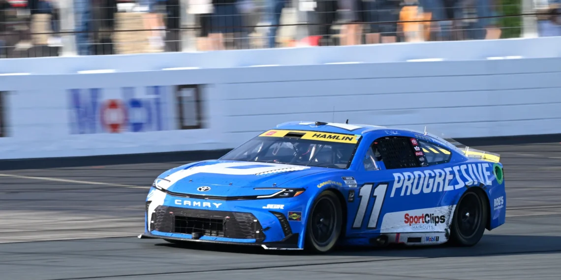 Denny Hamlin’s Urgent Warning to Ty Gibbs: Championship Dreams Hang by a Thread After Loudon Crash!