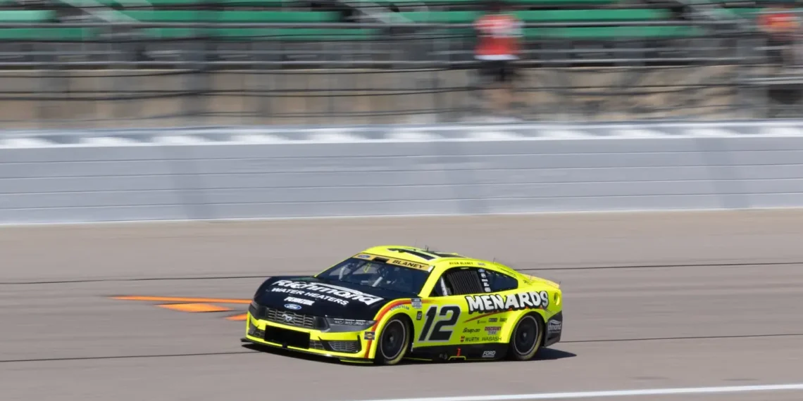 Ryan Blaney’s Shocking Tire Blowout Sends Him Plummeting to the Back at Kansas Speedway!