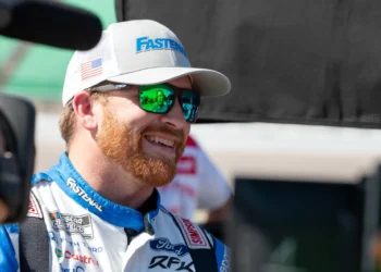 Buescher Dominates Kansas Cup Series Practice Amidst Tire Catastrophe for Penske Drivers!