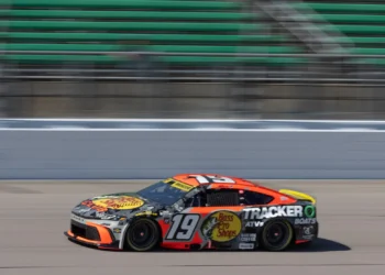 Chase Briscoe Shatters Competition, Claims Seventh Pole at Kansas Speedway in Stunning Upset!