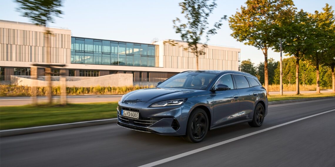 BYD Seal 6 DM-i chega ao mercado nacional: conheça os preços