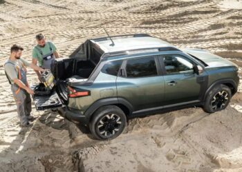 Dacia Duster ganha versão de pick-up compacta