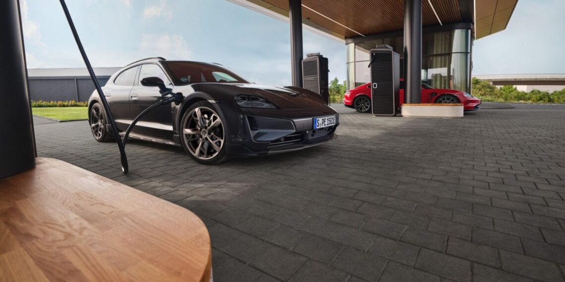 Veículos elétricos da Porsche vão ter acesso ao Supercharger da Tesla