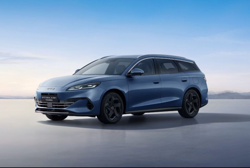 BYD apresenta a carrinha híbrida plug-in Seal 6 DM-I Touring