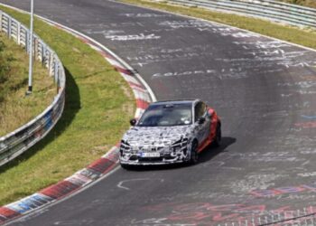 Versão de alta performance do Xiaomi YU7 “apanhada” em testes