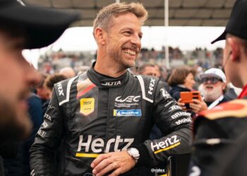 Jenson Button Uncovers Fernando Alonso’s Astonishing Secret to Explosive Singapore Grand Prix Pace