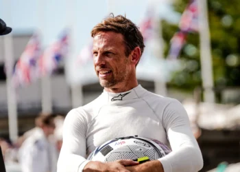 Jenson Button Exposes Ferrari’s Cultural Crisis: The Fear That’s Shattering Their F1 Dreams!