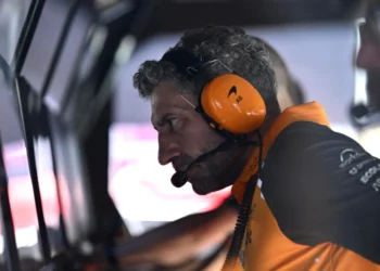 McLaren’s Andrea Stella Blasts Hulkenberg for Austin Crash: „Experience Should Demand Prudence!