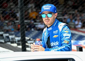 Kyle Larson Dares Rivals: ‘Las Vegas Race Is Not Everything’ in High-Stakes Playoff Showdown!