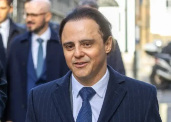 Lewis Hamilton’s 2008 F1 Title at Stake: Court Battle with Felipe Massa Heats Up!