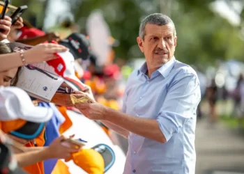 Guenther Steiner’s Shocking U-Turn: McLaren’s Papaya Rules Could Propel Verstappen to 2025 Glory!