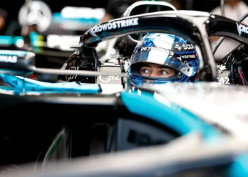 George Russell Shocks the World with Stunning Singapore Pole, Verstappen’s McLaren Blow Deepens!