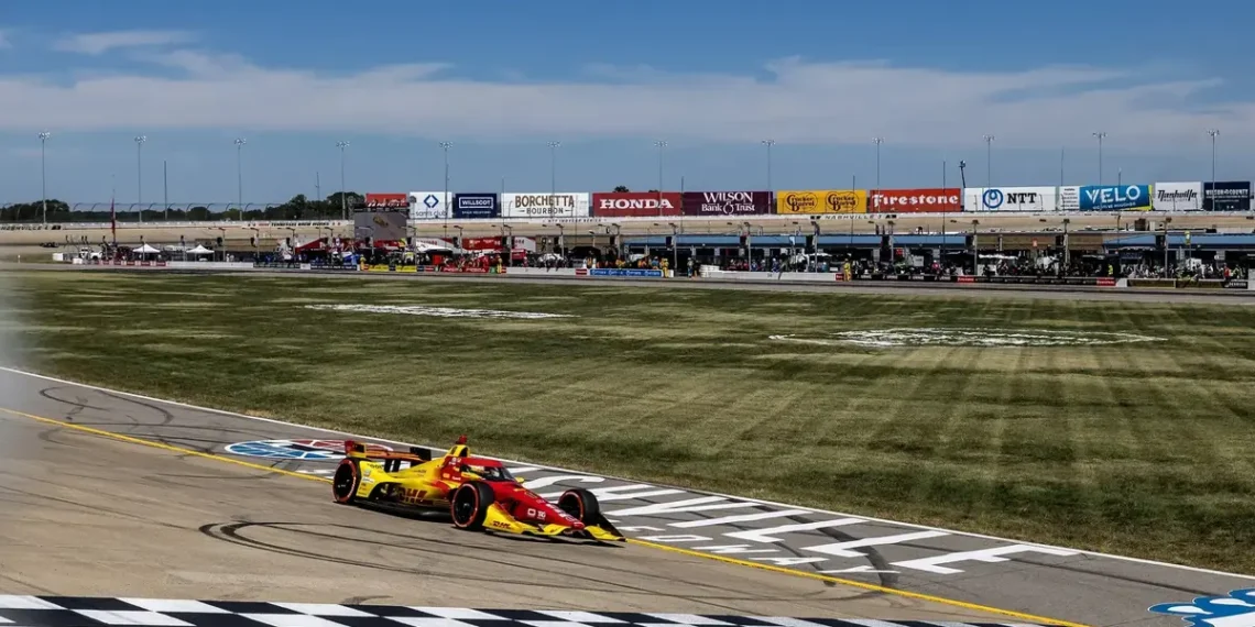 Álex Palou’s Terrifying Oval Debut: How Fear Transformed Him into an IndyCar Champion