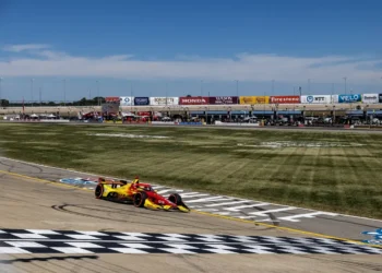 Álex Palou’s Terrifying Oval Debut: How Fear Transformed Him into an IndyCar Champion