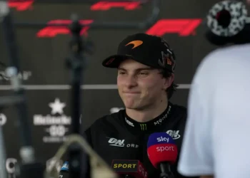 Piastri’s Disastrous Qualifying: From Sprint Crash to Sixth Place Nightmare at Austin!