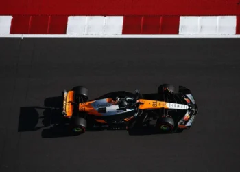 McLaren Refuses to Prioritize Oscar Piastri in Thrilling F1 Title Showdown Against Verstappen!