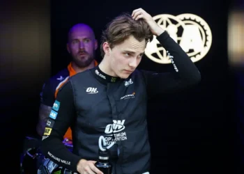 Oscar Piastri’s Shocking Struggles at F1 US GP: McLaren Reveals Unseen Challenges!