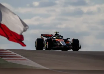 Lando Norris Slams „Unpredictable“ McLaren Car as He Struggles for Victory in US GP