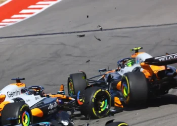 McLaren Faces High-Stakes Showdown in Mexico: Piastri and Norris Ready to Battle Verstappen!