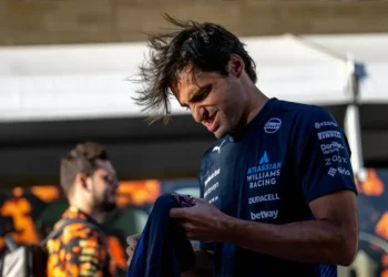 Sainz’s Shocking Collision with Antonelli Sparks Controversy and 5-Position Penalty Ahead of Mexico GP!