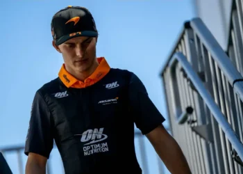 Oscar Piastri Declares He’s Still the Championship Favorite Amidst Max Verstappen’s Stunning Comeback