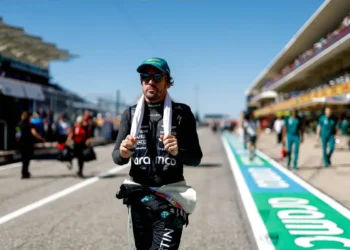 Alonso Sounds Alarm: Aston Martin’s Struggles Exposed in Thrilling Lawson Showdown!