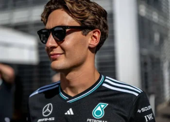 George Russell’s Brilliant Strategy: Skipping Mexico GP’s FP1 to Dodge Disastrous Track Conditions!
