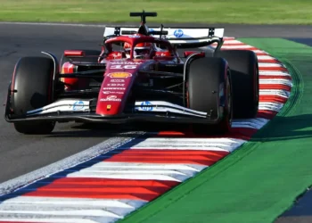 Ferrari’s Fierce Comeback: McLaren’s Race Pace Poised to Dethrone Verstappen in Mexico!