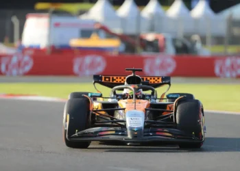 Oscar Piastri’s F1 Struggles in Mexico: Can McLaren Challenge Red Bull’s Dominance?
