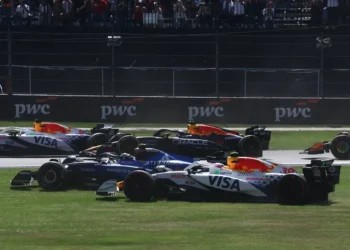 Liam Lawson’s Shocking Near-Miss: «I Could Have Killed Someone!» at Mexico GP Chaos