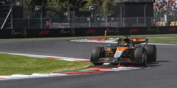 Lando Norris Shatters Records to Claim F1 Title Lead as Oscar Piastri Faces Urgent Crisis