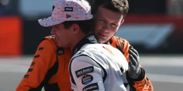 Lando Norris Shocks F1 World by Abandoning Crucial Cockpit Feature for Ultimate Performance!