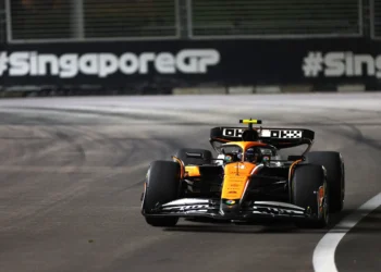McLaren’s Bold ‘Let Them Race’ Philosophy: How Norris and Piastri Ignite F1 Success!