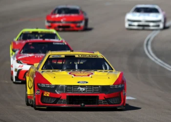 Joey Logano’s Heart-Stopping Gamble Leaves Him 24 Points from NASCAR Playoff Glory: A Must-Win Battle!