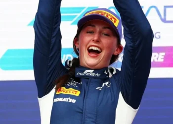 Lia Block Shatters Barriers with Historic Win at F1 Academy Singapore; Maya Weug Narrows Championship Gap!
