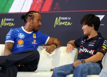 F1 Driver Heights Revealed: Shocking Differences from Lewis Hamilton to Yuki Tsunoda!