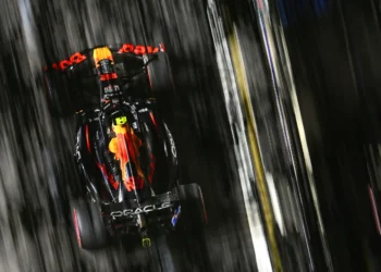 Drama Unleashed at Singapore GP: Shock Elimination of Williams and Tsunoda in Thrilling Q2 Showdown!