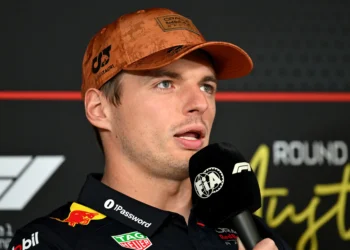 Max Verstappen Shocks F1 World: McLaren’s Papaya Rules Create Chaos Ahead of US Grand Prix!