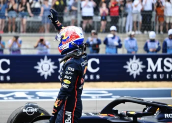 Max Verstappen Strikes Fear Into McLaren as Title Battle Heats Up in F1 Showdown!