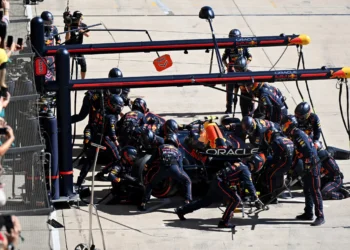 Red Bull’s 2026 Driver Dilemma: Tsunoda’s Struggles Sparks Urgent Team Decision!