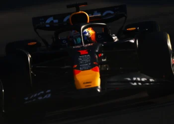 Max Verstappen’s Red Bull Upgrade Sparks Dominance as Oscar Piastri’s Struggles Deepen!
