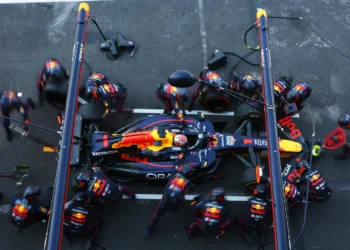 Red Bull Shocking Delay: F1 Driver Decisions Postponed Until Abu Dhabi Showdown!