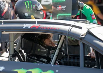 Rookie Sensation Riley Herbst Races Toward Glory as NASCAR Cup Season Reaches Thrilling Finale!