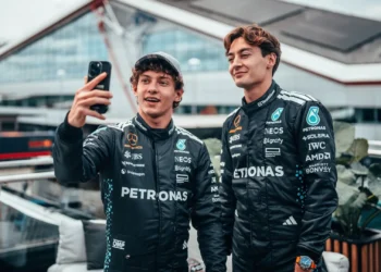 Mercedes’ Bold Gamble: Is Keeping George Russell and Kimi Antonelli the Ultimate F1 Power Move?