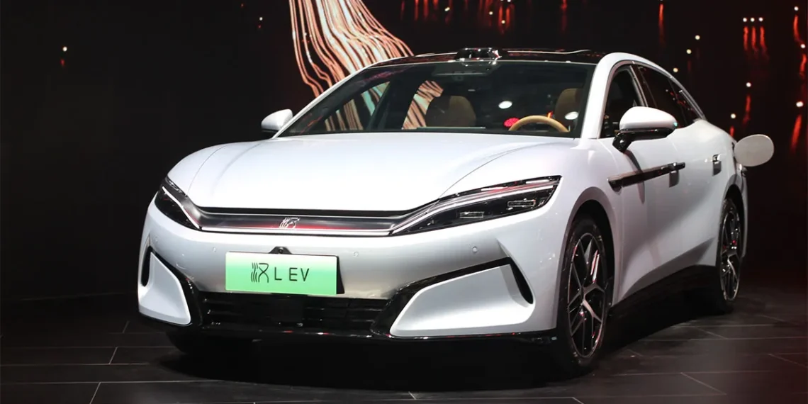 BYD reforça aposta na condução assistida