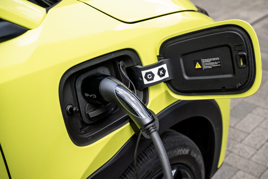 Novo revés para a mobilidade elétrica: vendas de elétricos e PHEV caem a pique nos EUA