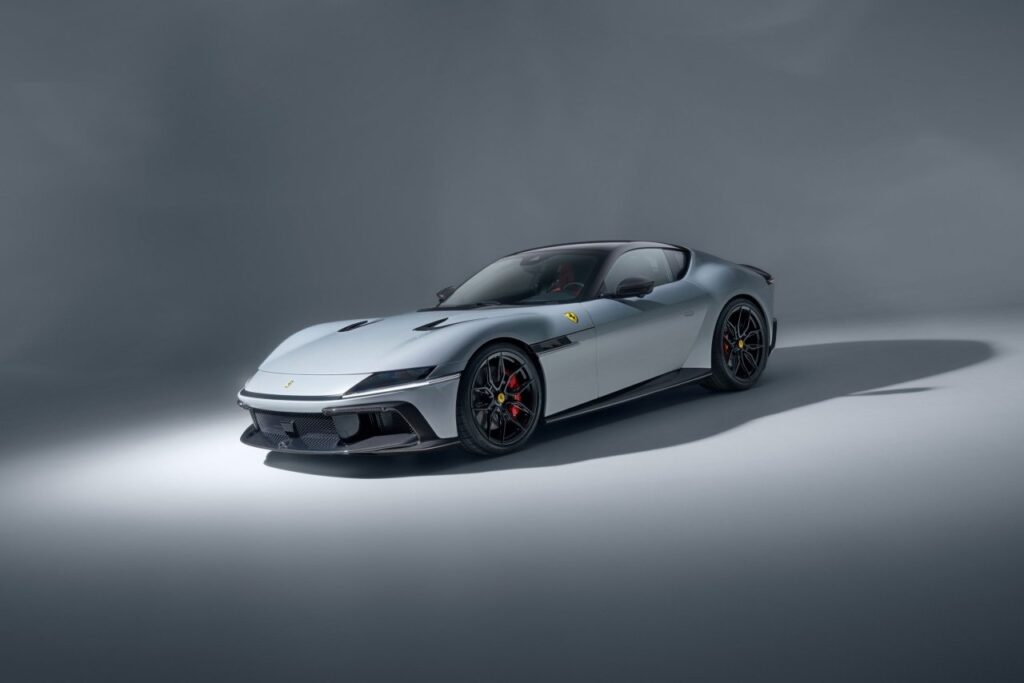 Ferrari 12Cilindri aprimorado pela Novitec