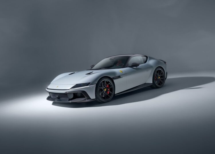 Ferrari 12Cilindri aprimorado pela Novitec