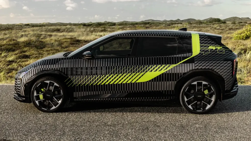 Kia EV4 GT a caminho