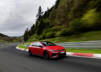 VW Golf GTI Edition 50 em Portugal por €64 434